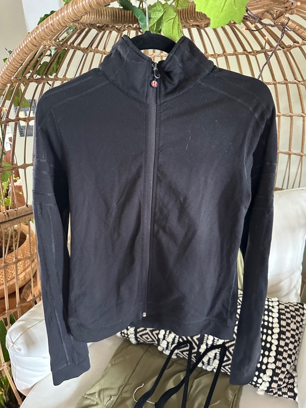 lululemon athletica Black Full-Zip Jacket